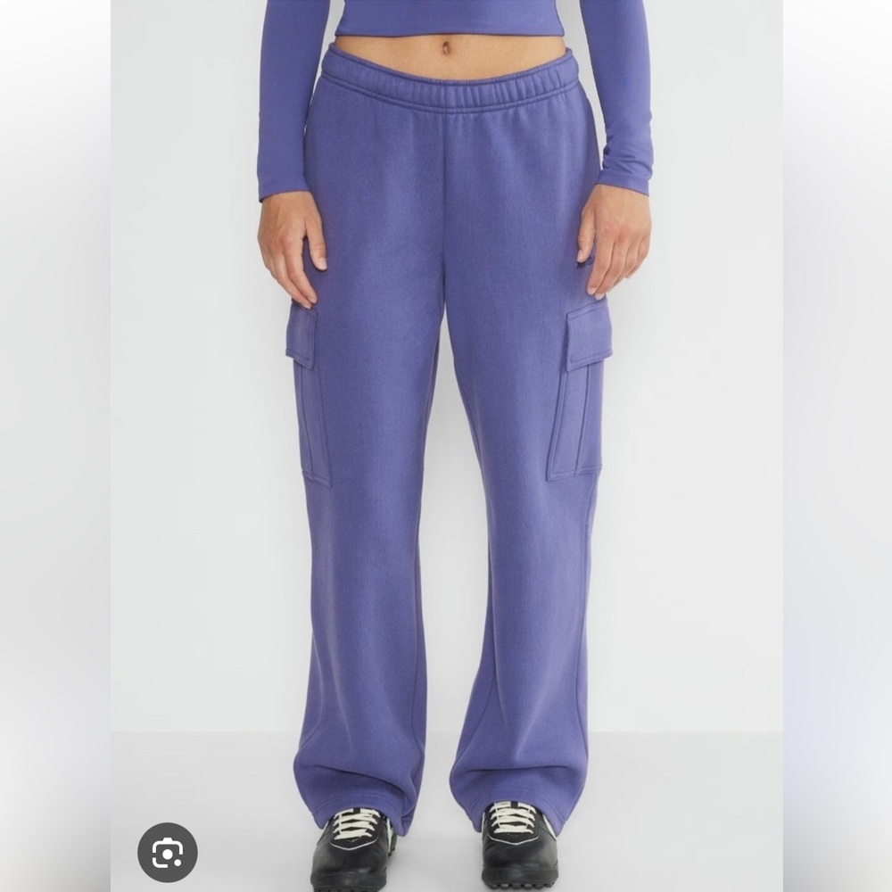 Aritzia Cargo Sweatpants in Night Shade Blue